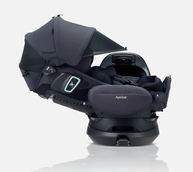 アップリカの「平ら」なベッド型チャイルドシート